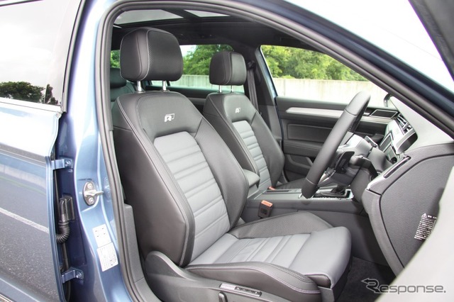 VW パサートヴァリアント R-Line