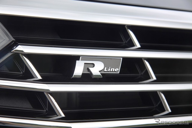 VW パサートヴァリアント R-Line
