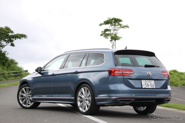 VW パサートヴァリアント R-Line