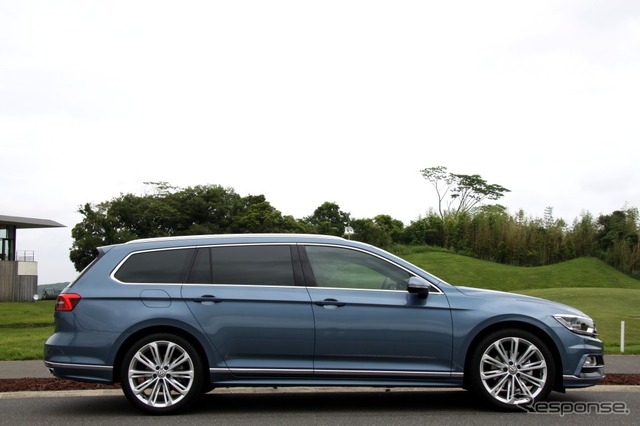 VW パサートヴァリアント R-Line