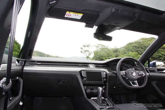 VW パサートヴァリアント R-Line