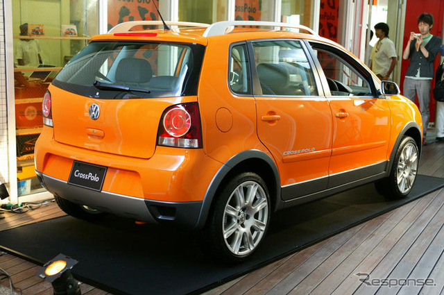 【VW クロスポロ 日本発表】ビビッドな色使い