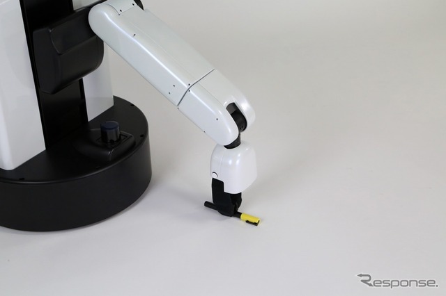 トヨタ自動車が開発した生活支援ロボット(HSR)