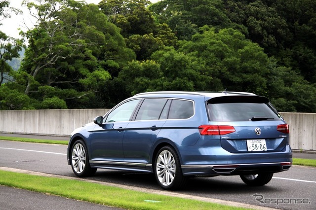 VW パサートヴァリアント R-Line