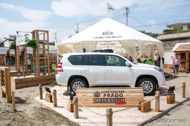 ランドクルーザーの世界観を体感できる海の家「ランドクルーザービーチハウス in JAPAN」が鎌倉・由比ガ浜に7月18日から8月30日までの期間限定でオープン