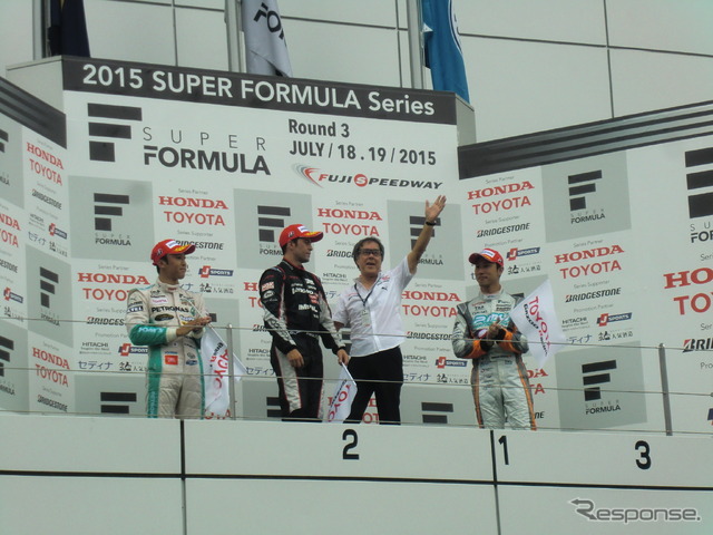 スーパーフォーミュラ第3戦の表彰式。