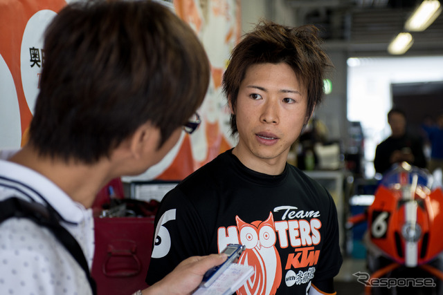 【鈴鹿8耐】唯一のKTMで参戦、HOOTERS旋風が巻き起こる！？［動画］