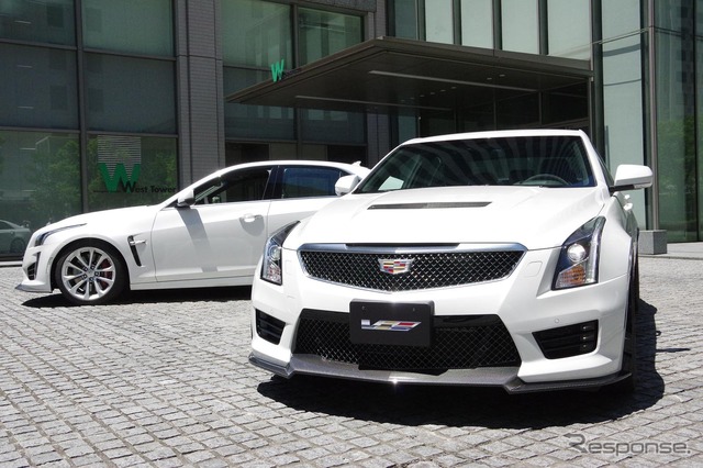 キャデラックCTS-V(左)&ATS-V(右)