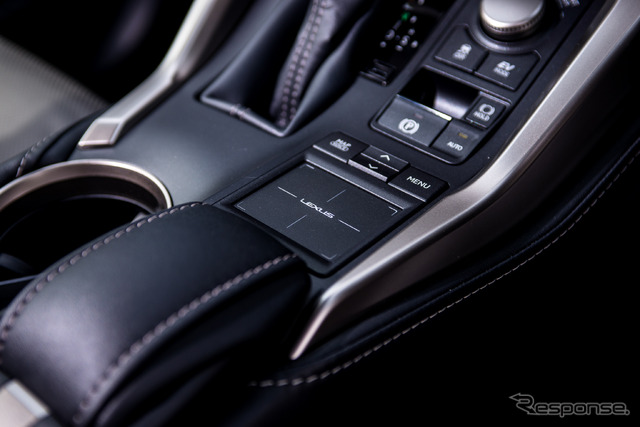 レクサス NX300h Fスポーツ(参考画像)