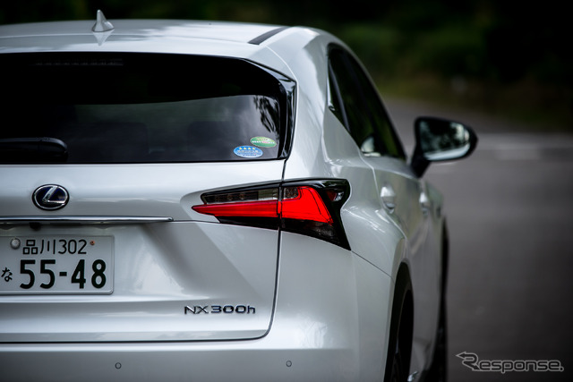 レクサス NX300h Fスポーツ(参考画像)