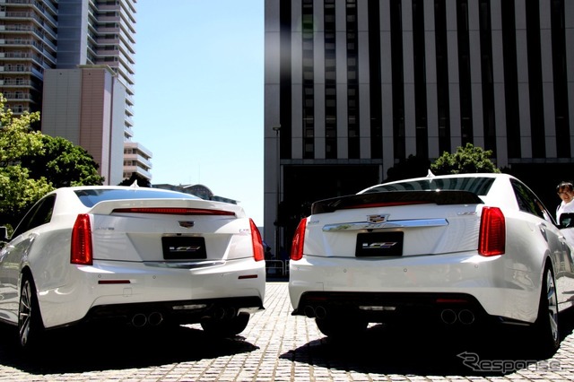 キャデラック ATS-V(左)、CTS-V(右)