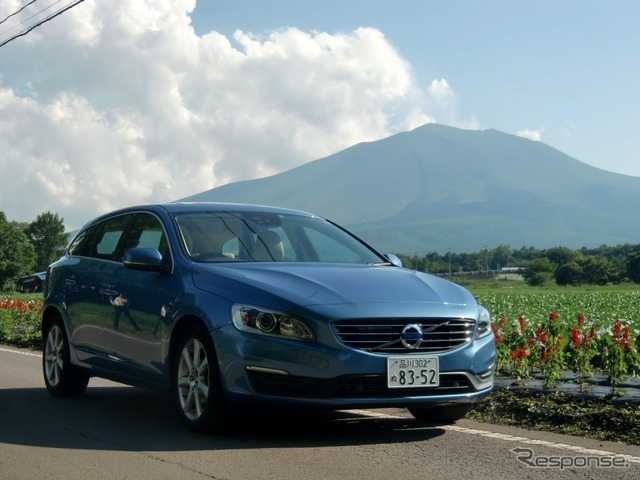 ボルボ V60 D4 SE