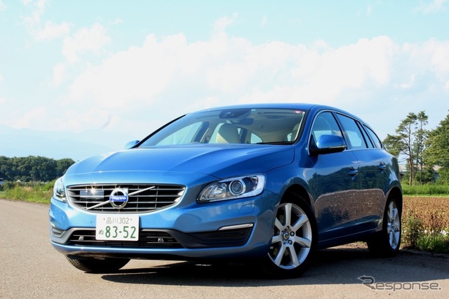 ボルボ V60 D4 SE