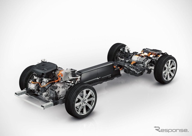 ボルボ XC90 のプラグインハイブリッド「T8」