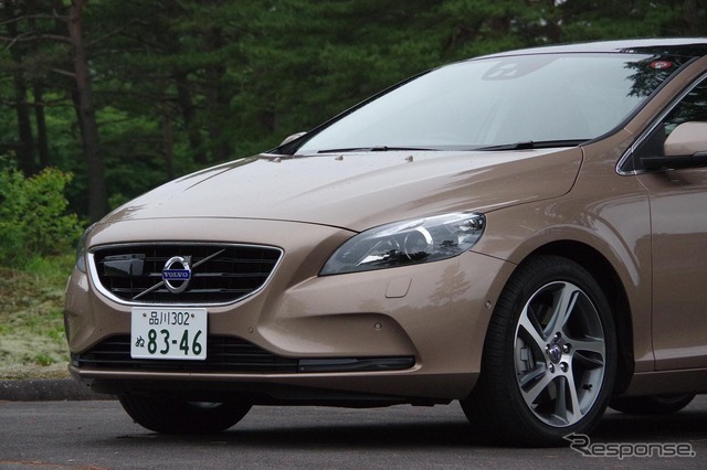 ボルボ V40 D4 SE