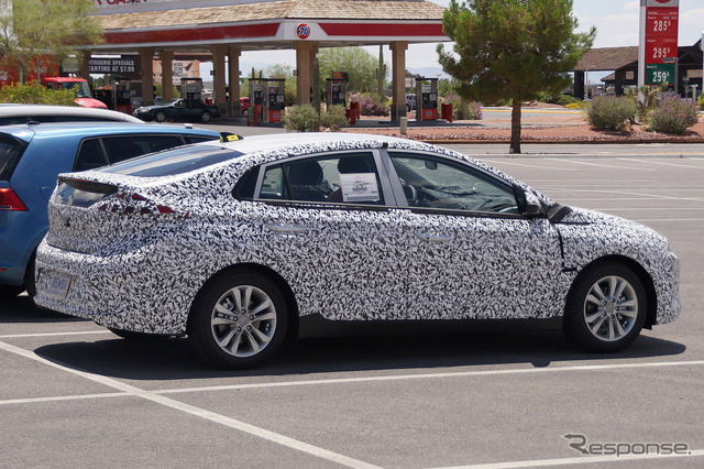 ヒュンダイが開発中のPHEV、通称「プリウスハンター」スクープ写真