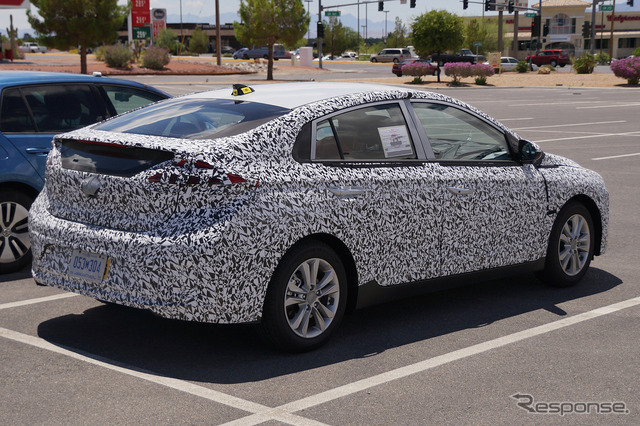 ヒュンダイが開発中のPHEV、通称「プリウスハンター」スクープ写真