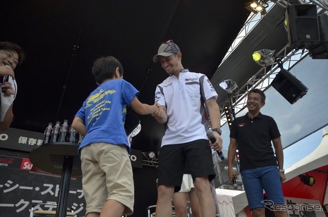 イベントステージに登場したケーシー・ストーナー選手