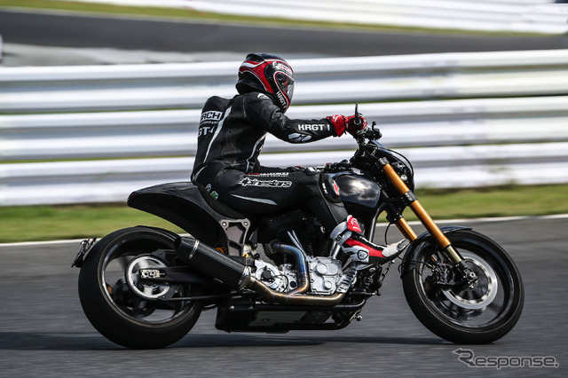 キアヌ・リーブス氏 鈴鹿8耐2015