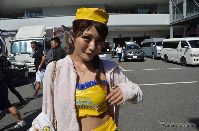 鈴鹿8耐 サーキットの女神たち