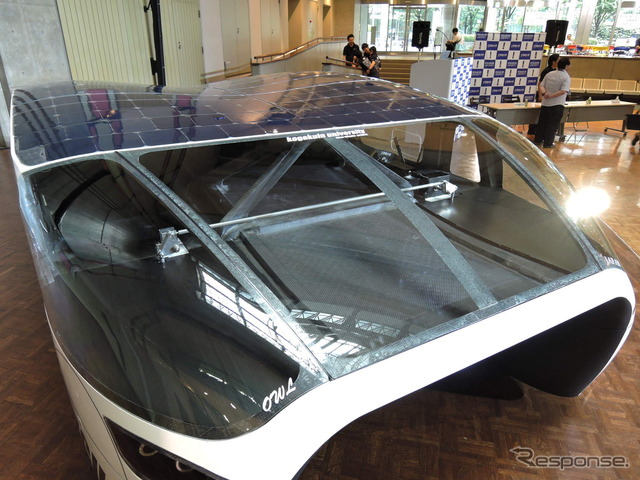 工学院大学の新型ソーラーカー「OWL」