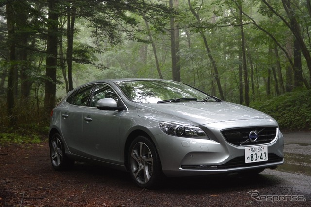 ボルボ V40 D4