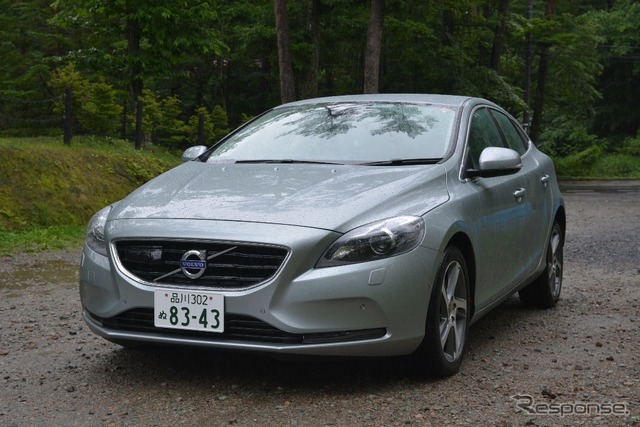 ボルボ V40 D4