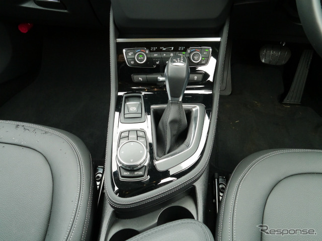 BMW 218dアクティブツアラー