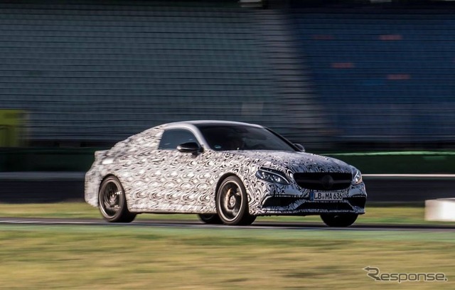 メルセデス AMG Cクラスクーペの開発プロトタイプ車