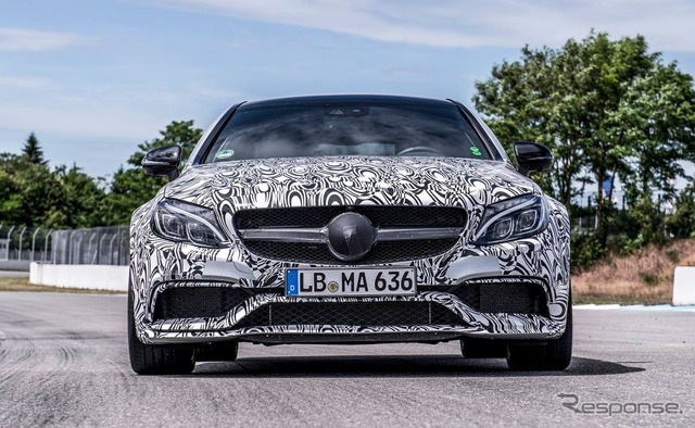メルセデス AMG Cクラスクーペの開発プロトタイプ車
