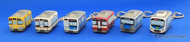西武鉄道の「走る！電車型キーホルダー」。8月22日に「電車夏まつり」で先行発売する。