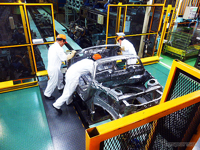八千代工業四日市製作所でつくられているホンダ『S660』(7月23日、四日市市上海老町の八千代工業四日市製作所にて)