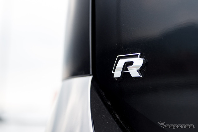 VW ゴルフ R ヴァリアント