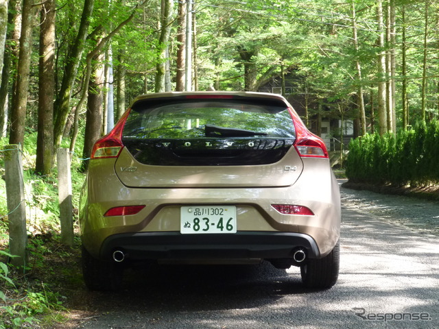 ボルボ V40 D4 SE