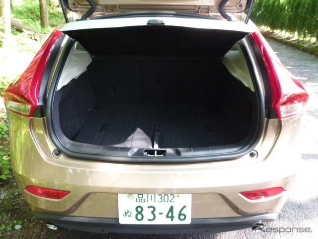 ボルボ V40 D4 SE