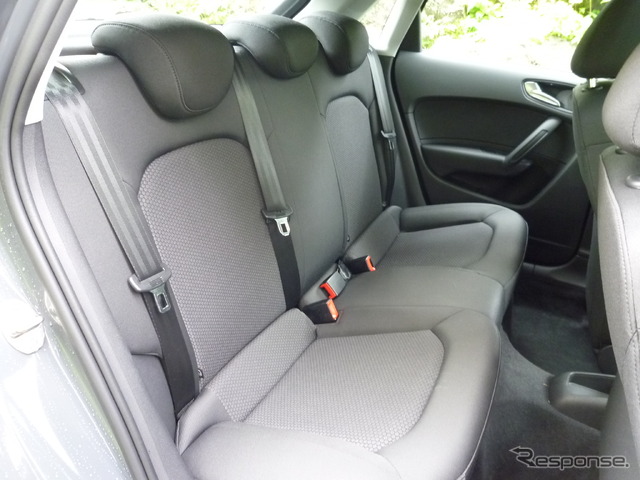 アウディ A1 スポーツバック 1.0 TFSI