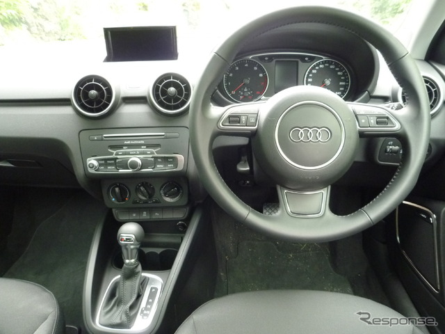 アウディ A1 スポーツバック 1.0 TFSI