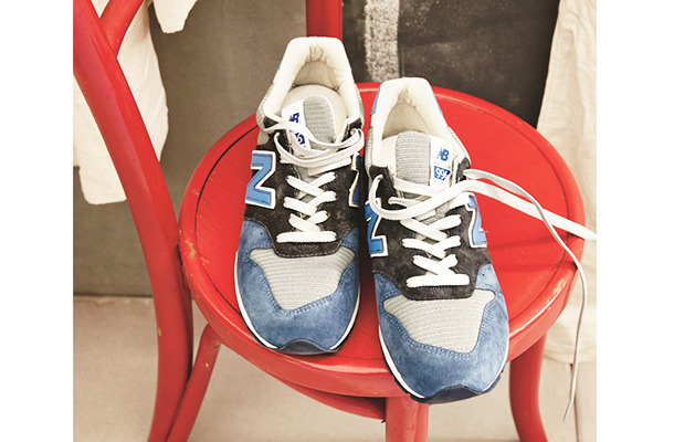 コラボスニーカー「J.Crew × New Balance 996 Neptune Blue」(2万2,400円)が発売