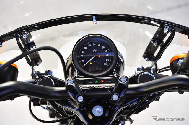 ハーレーダビッドソン XL1200X フォーティーエイト(北米仕様およびカスタムが施されているため、日本仕様と若干異なる)