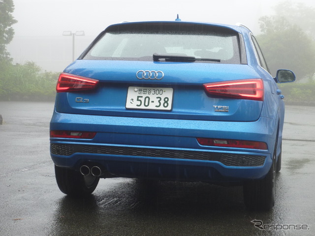 アウディ Q3