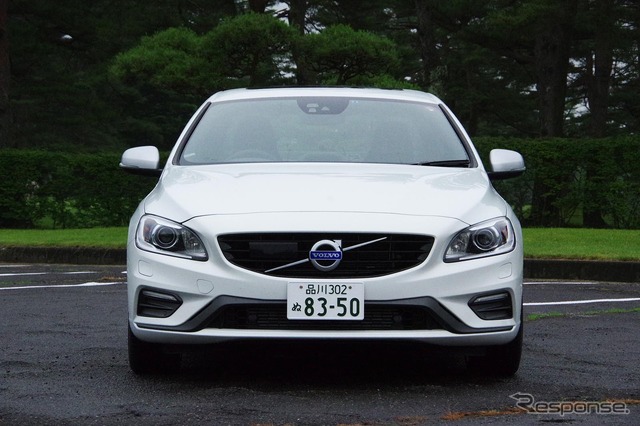 ボルボ S60 D4 Rデザイン