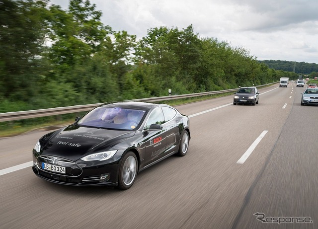 ボッシュの自動運転技術、最新のテスト車両はテスラモデルＳをベースにしている