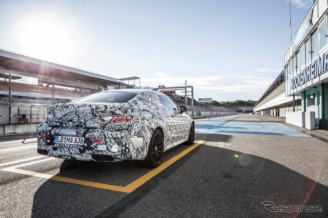 メルセデス AMG Cクラスクーペの開発車両がホッケンハイムに