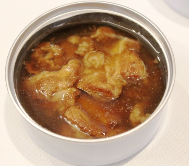 「おいしい缶詰」シリーズの新商品(国産豚のバルサミコソース味)