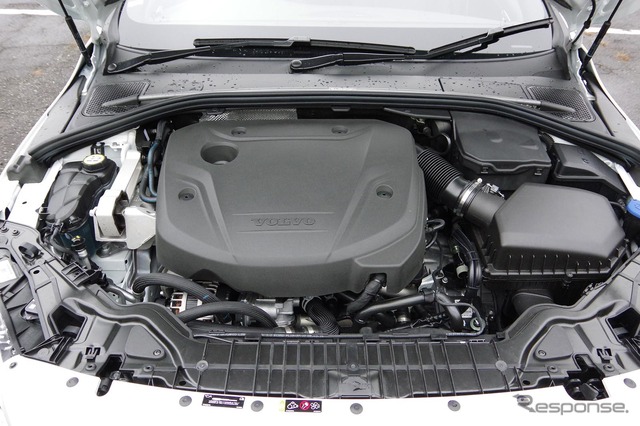 ボルボ S60 D4 Rデザイン