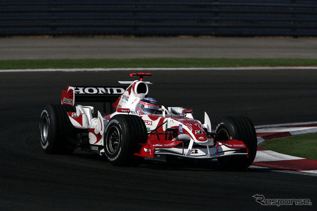 【スーパーアグリF1】SA06の初テスト終了