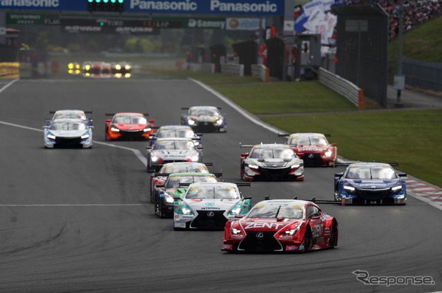SUPER GTの今季第2戦富士(車群はGT500クラス)。