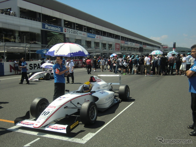 今年からSUPER GT国内戦のサポートレースとして実施されている「FIA-F4」。