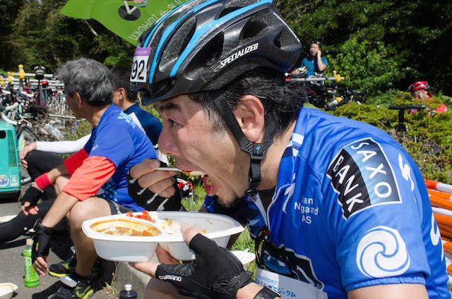 カレーでこの後も頑張るぞ（ツール・ド・東北14）