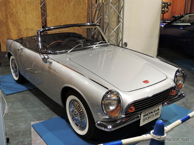 復刻されたホンダS360(クルマの都)